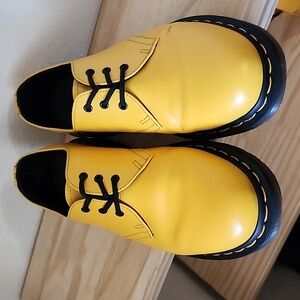 Dr. Martens 1461 smooth leather yellow 3 eye lace up oxford sz 8 (bag sold sep)